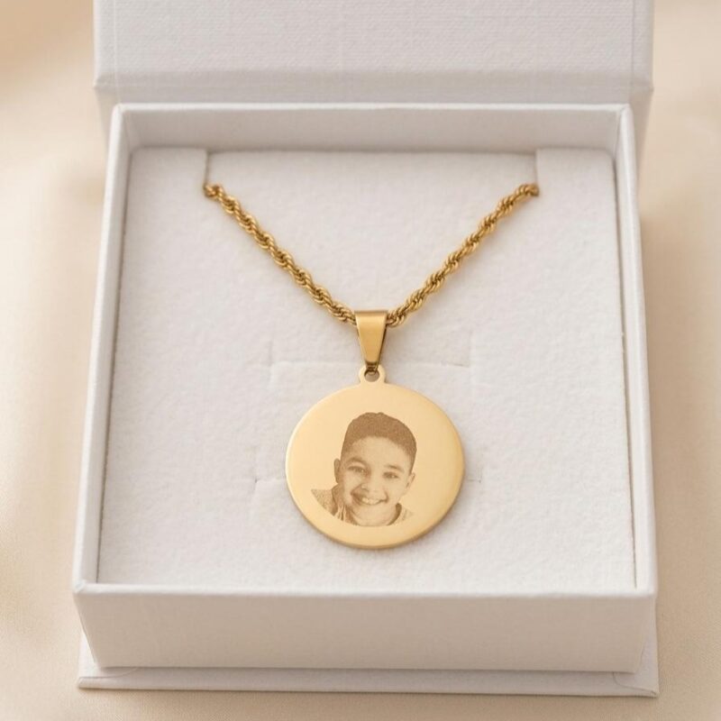 Colar Circular Personalizado em Aço