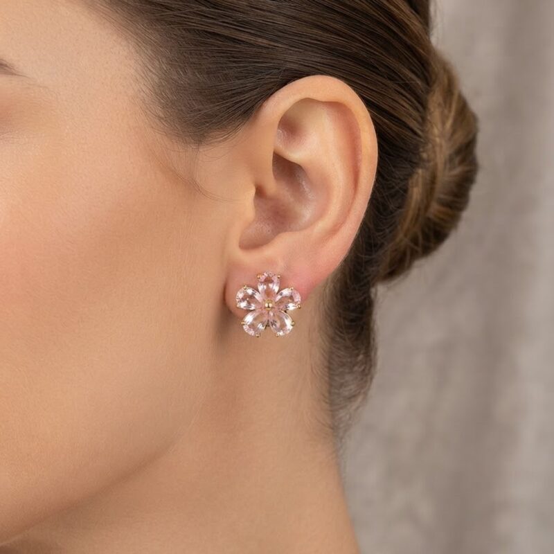 Brinco flor cravejado banhado ouro 18k