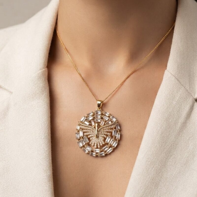 Colar mandala Espírito Santo cravejado banhado ouro 18k, colar mandala banhado ouro atacado
