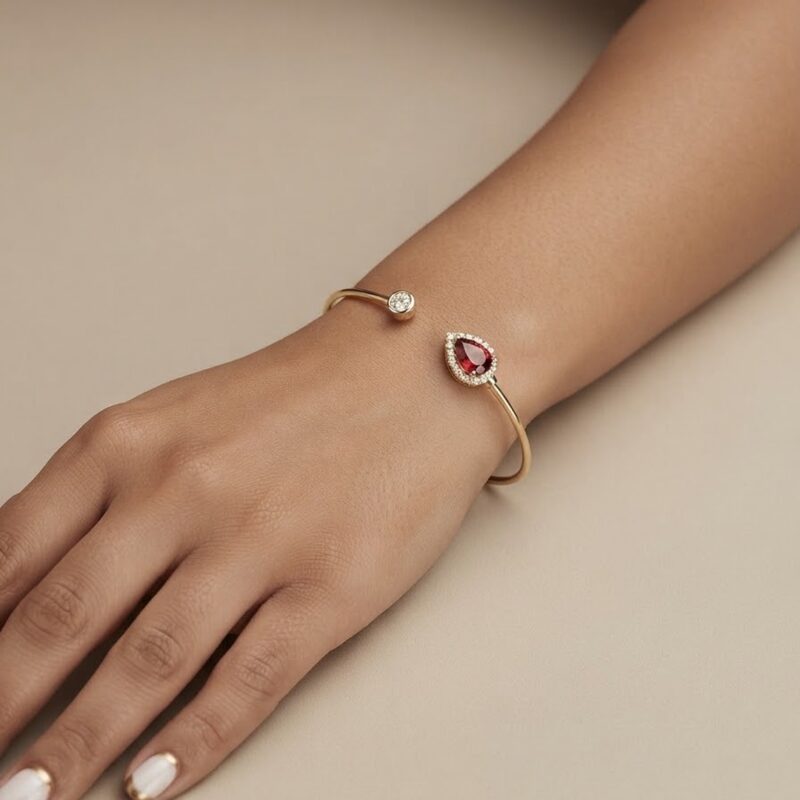 Bracelete regulável gota cravejado banhado ouro 18k