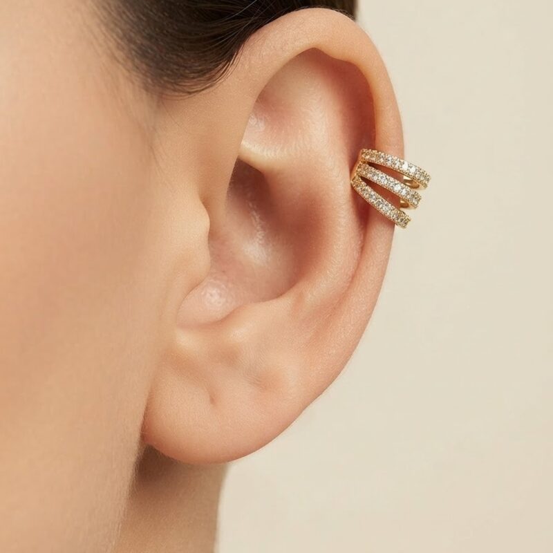 Piercing triplo cravejado banhado em ouro 18k com strass