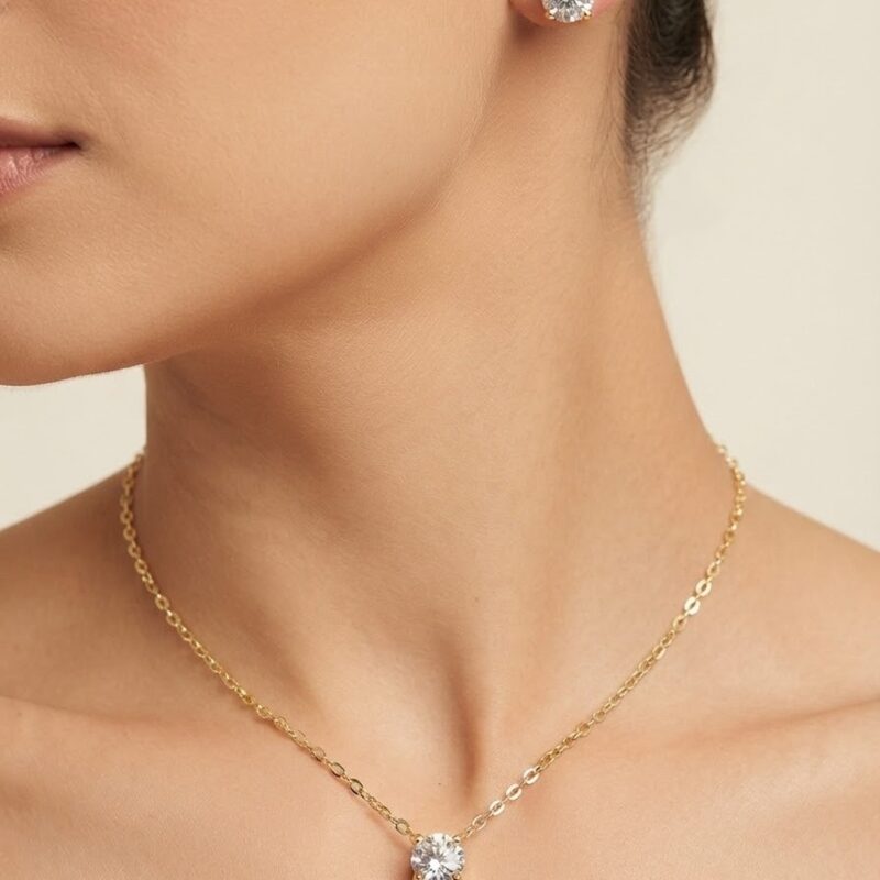 Conjunto brinco e anel coroa cravejado banhado ouro 18k premium atacado