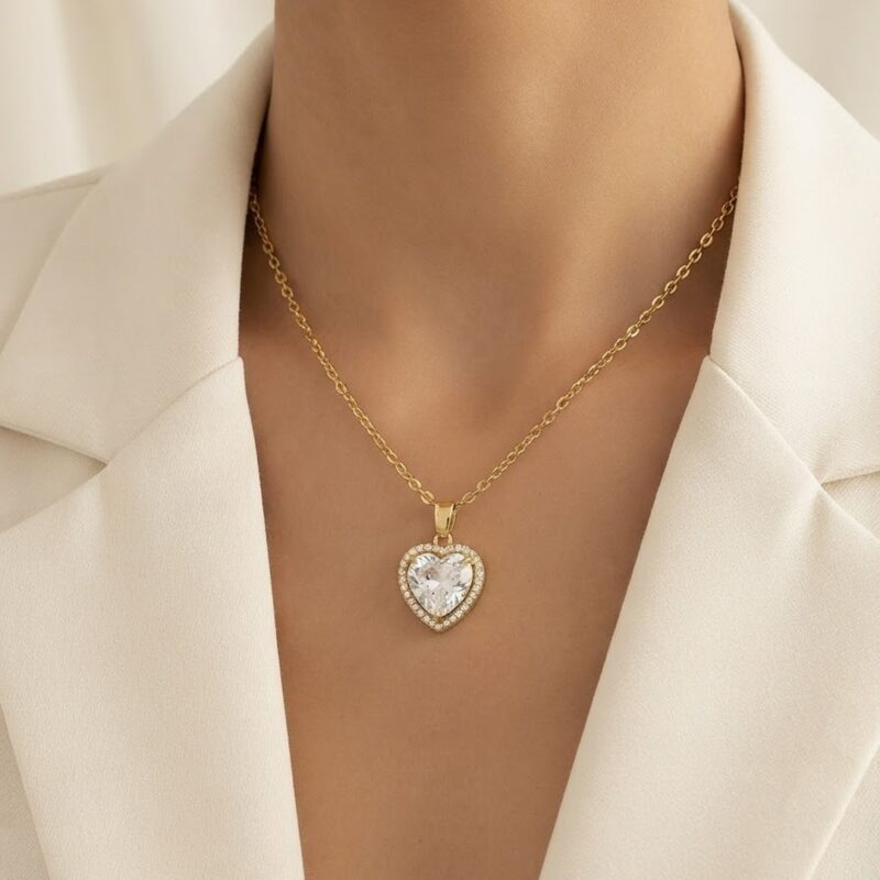 Choker coração cravejado em aço inoxidável 35 cm ajustável